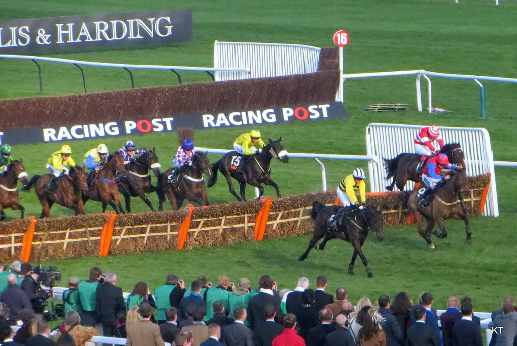 Buz Post Racing A History of the Racing Post | Historic Newspapers