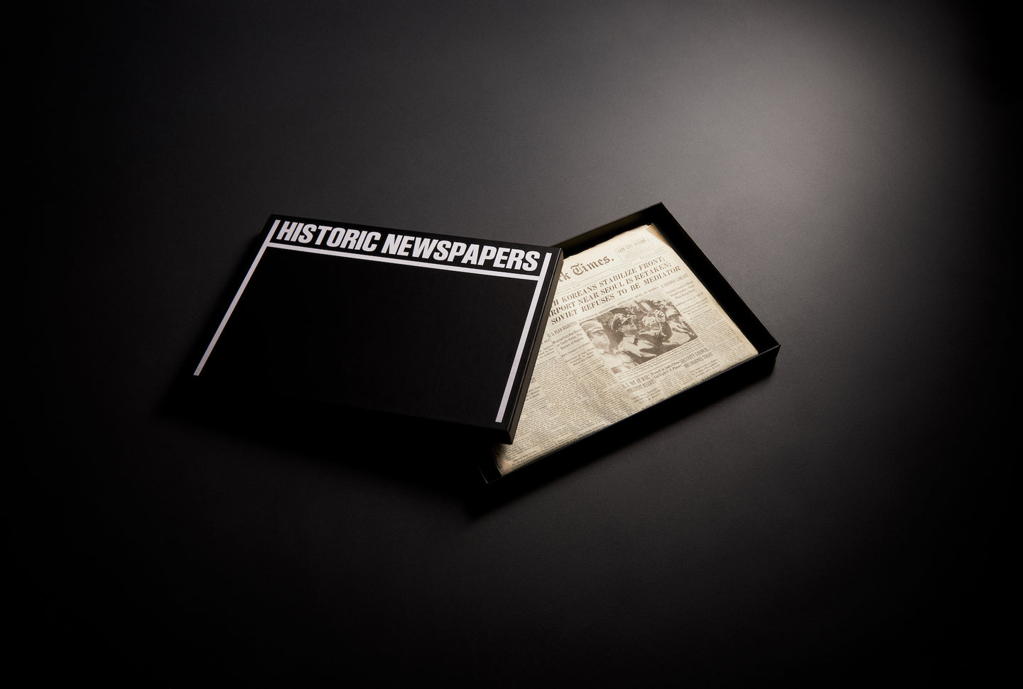 Deluxe presentation box - Historic Newspapers