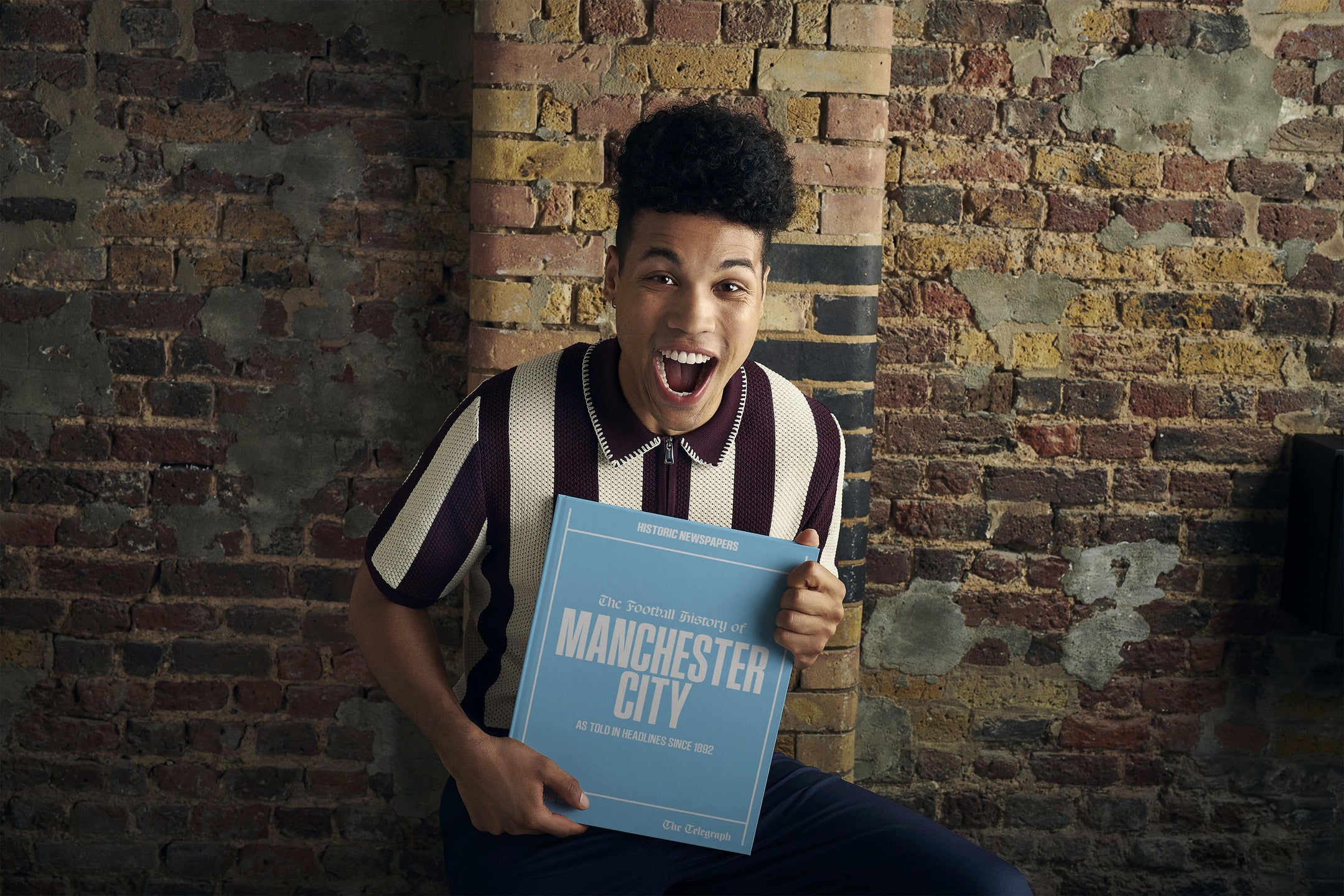 The Football History of Manchester City Book - Historic Newspapers