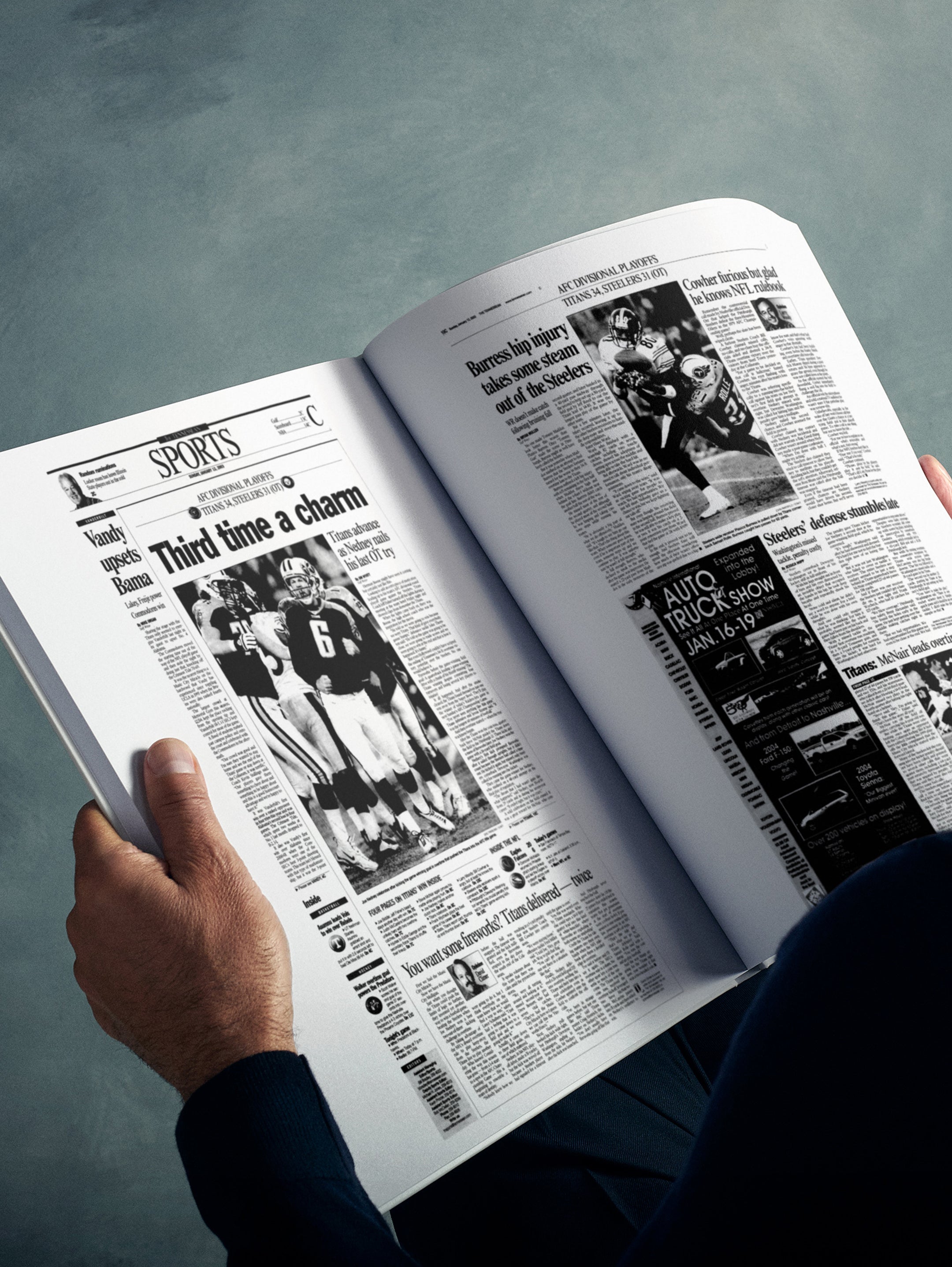 The US Football History of Tennessee Titans Book - Historic Newspapers